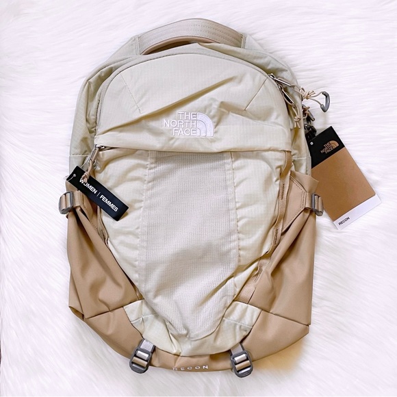 The North Face Handbags - The North Face Women’s Recon 30 Liter Backpack